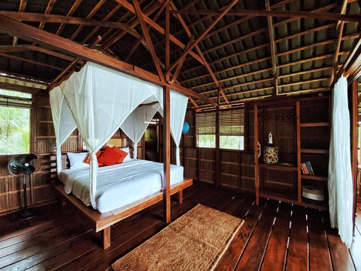 Raja Ampat Eco Lodge Tapokreng Экстерьер фото